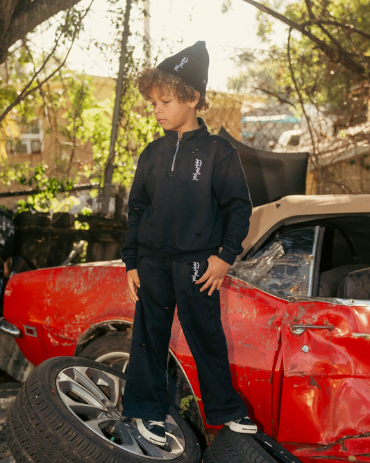 KIDS "BLACK CREST" QUARTER ZIP SWEATSUIT (PRE ORDER)
