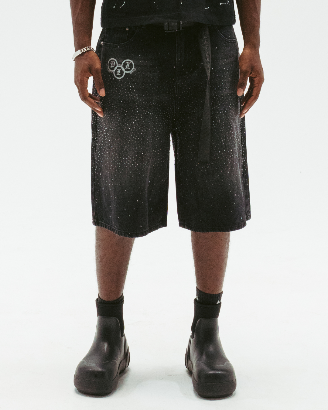 "STUNNA" RHINESTONE JORTS