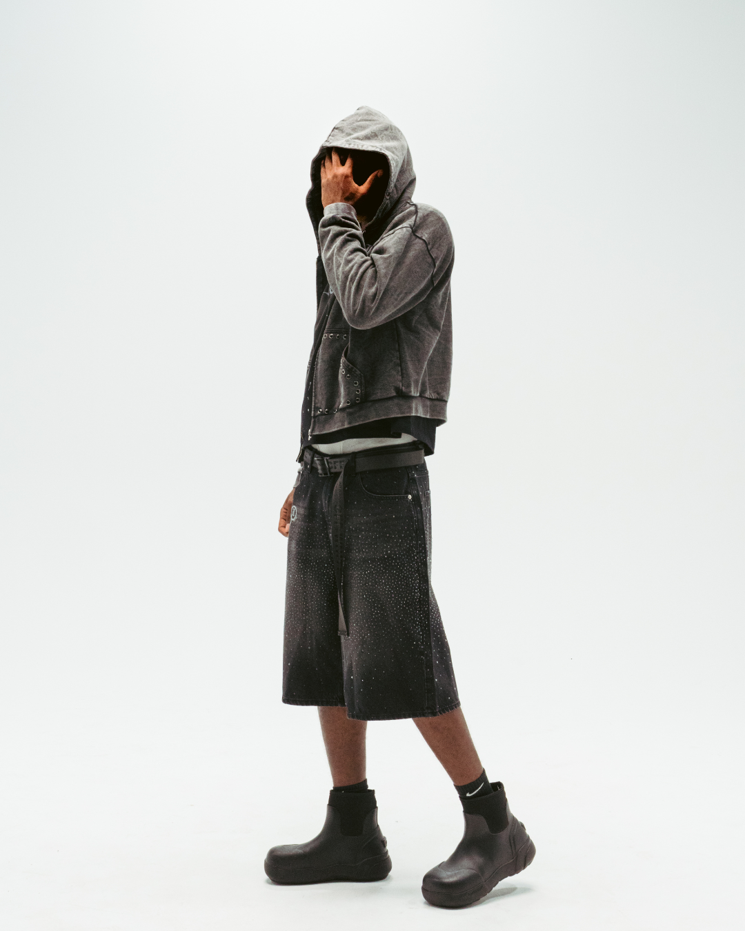 "STUNNA" RHINESTONE JORTS